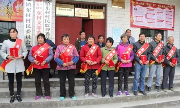 洋县黄安镇东村精神文明之花悄然绽放