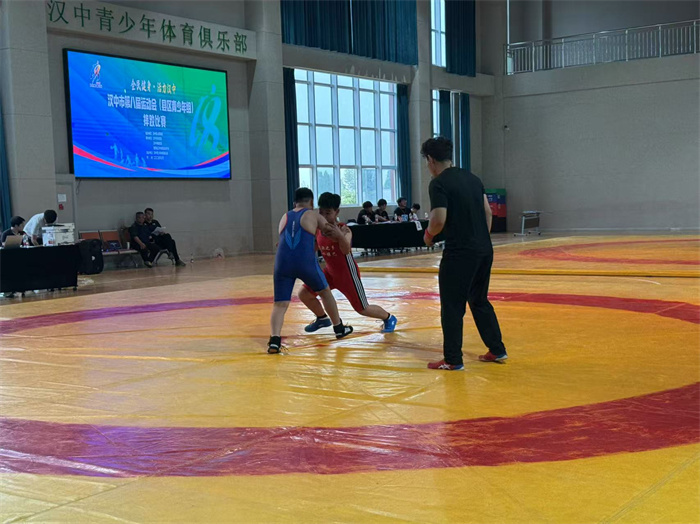 比赛现场照片.jpg 比赛现场照片.jpg