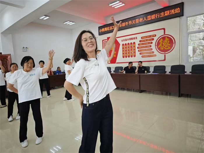 活动现场4.jpg 活动现场4.jpg