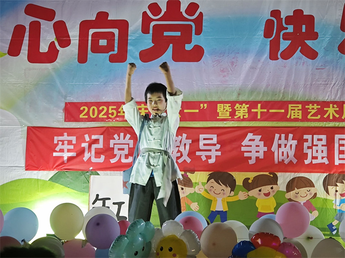 《小英雄雨来》演出照片 (2).jpg